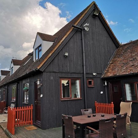 Chalet Cottages Streatley  Extérieur photo