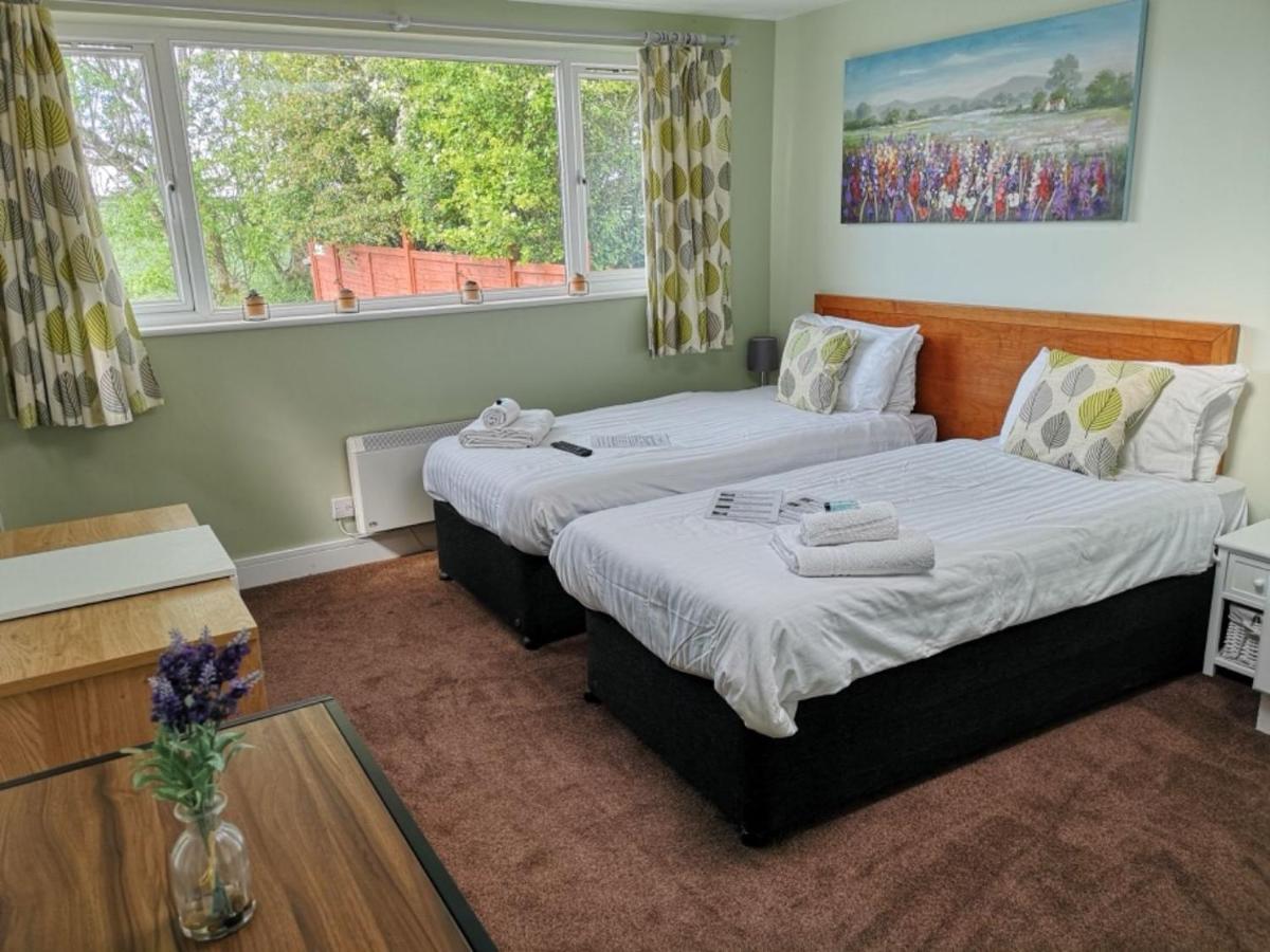 Chalet Cottages Streatley  Extérieur photo